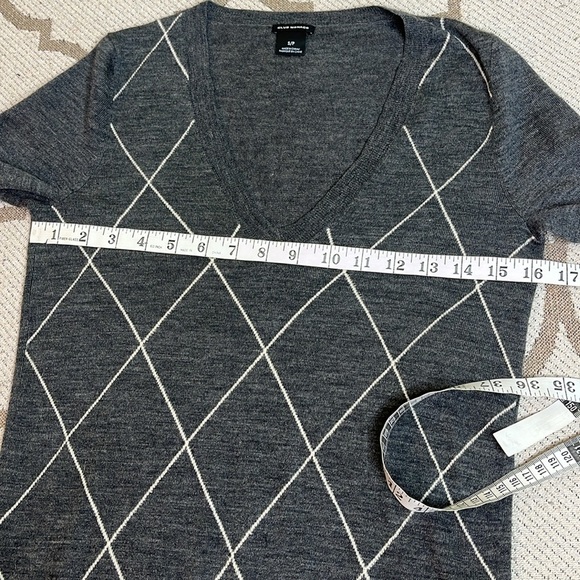 Club Monaco 100% merino wool v-neck diamond print argyle lightweight sweater - Picture 11 of 11